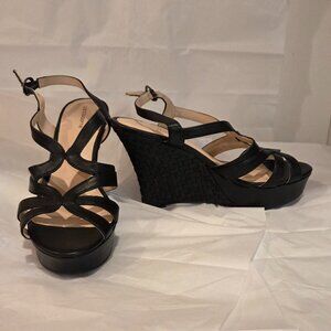 Liz Claiborne Strappy Wedge, Black, 8M